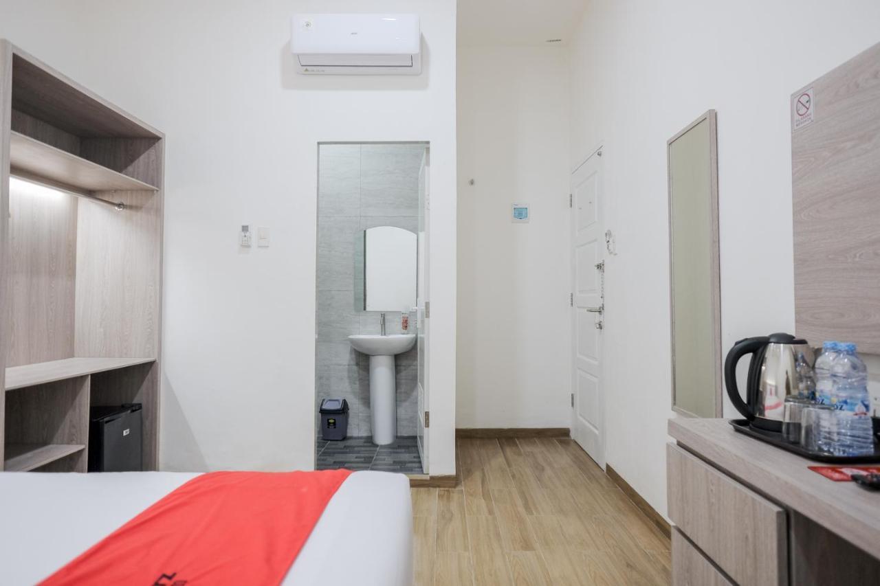 Urbanview Hotel Wayan Mansion デンパサール エクステリア 写真