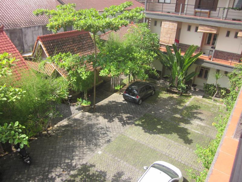 Urbanview Hotel Wayan Mansion デンパサール エクステリア 写真